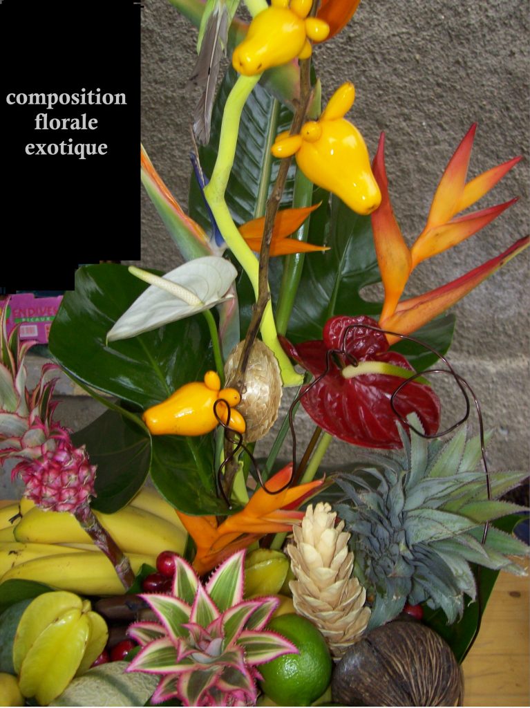 composition de fleurs exotiques